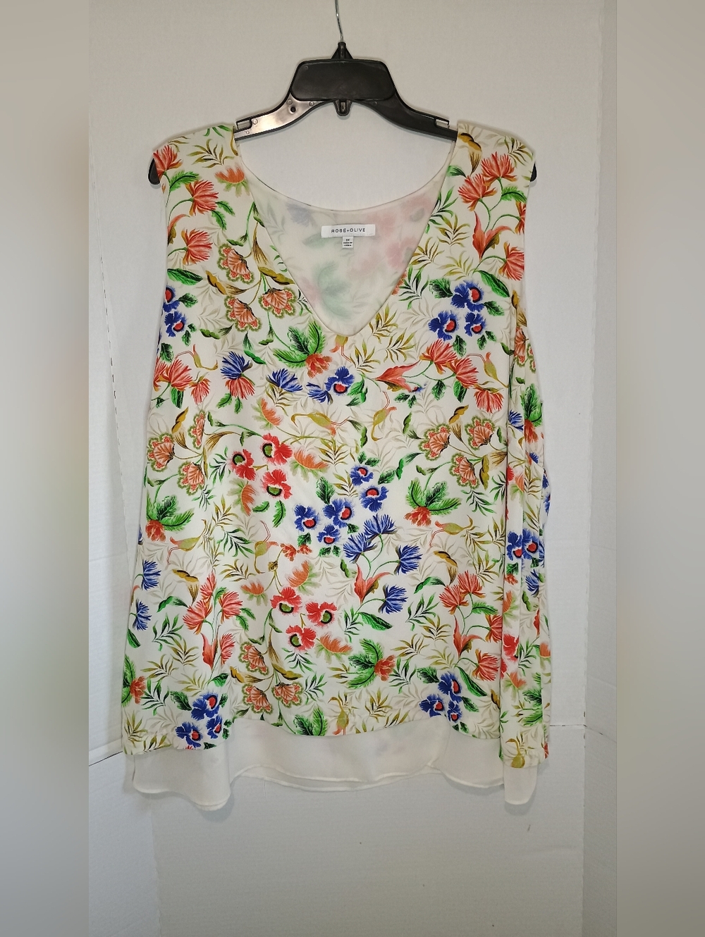 Rose & Oliver Cream Floral V-Neck Sleeveless Top Size 3X